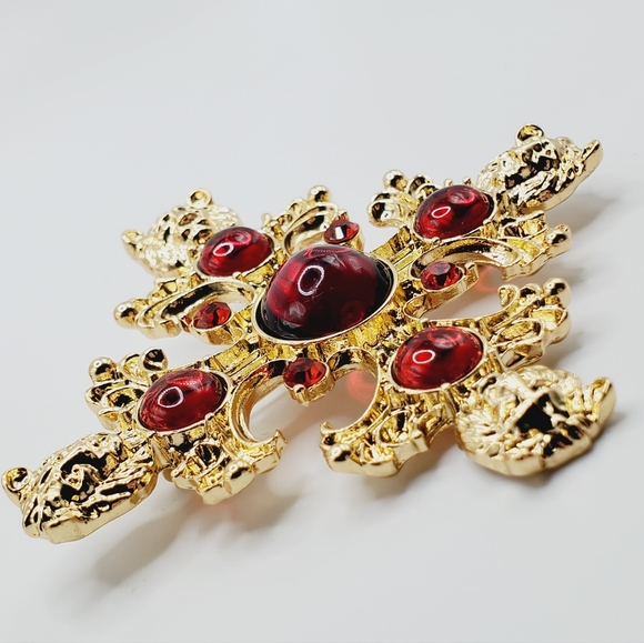 Maltese cross brooch lion red jelly belly cabachon gold pendant necklace - Picture 4 of 7